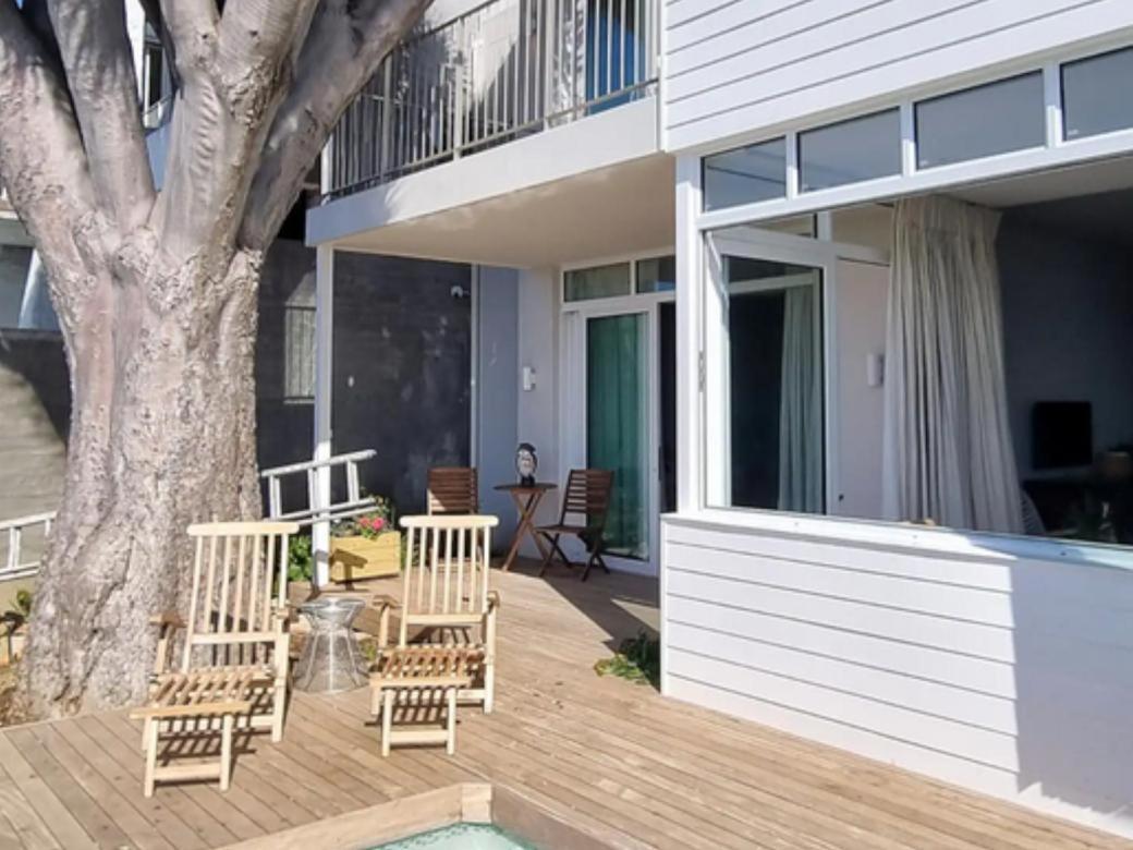 The Dragon Tree Guesthouse Kalk Bay Exteriör bild