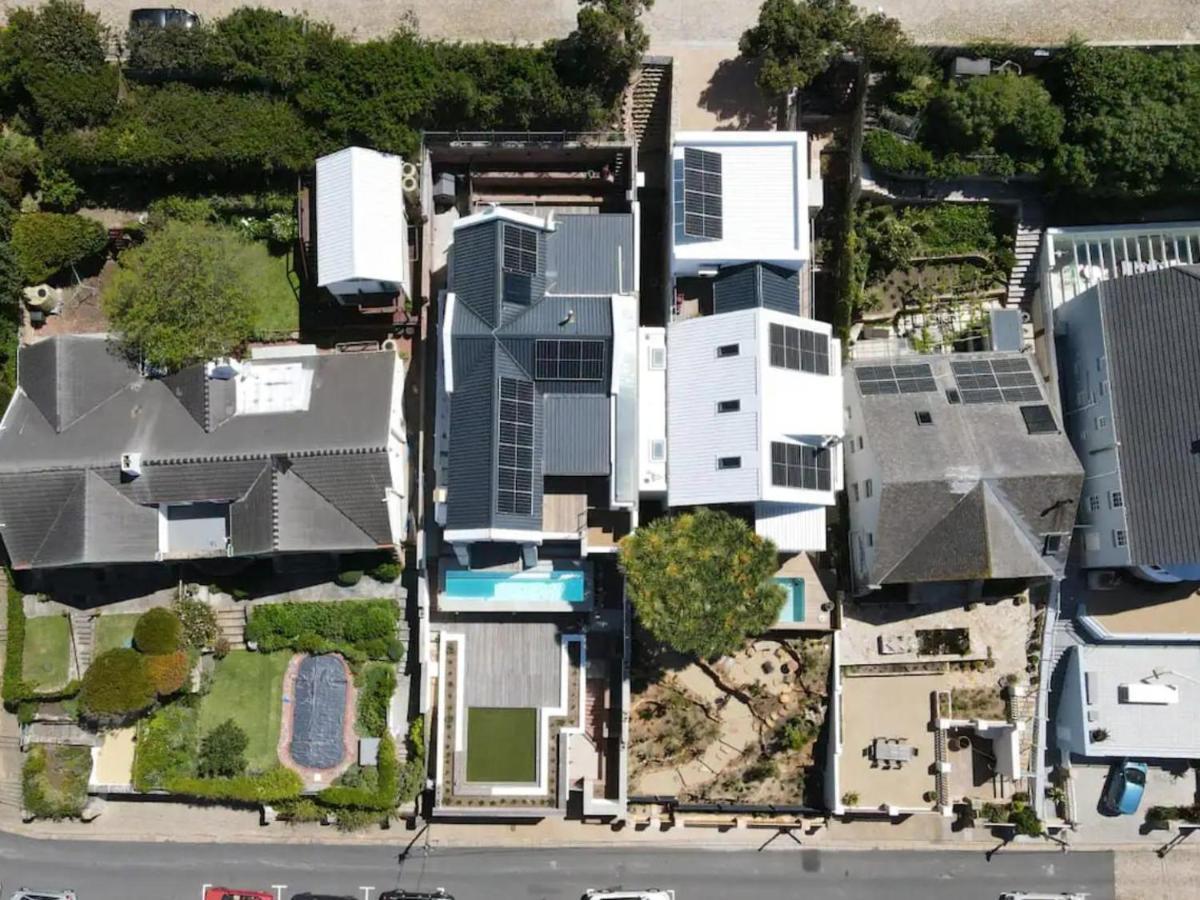 The Dragon Tree Guesthouse Kalk Bay Exteriör bild