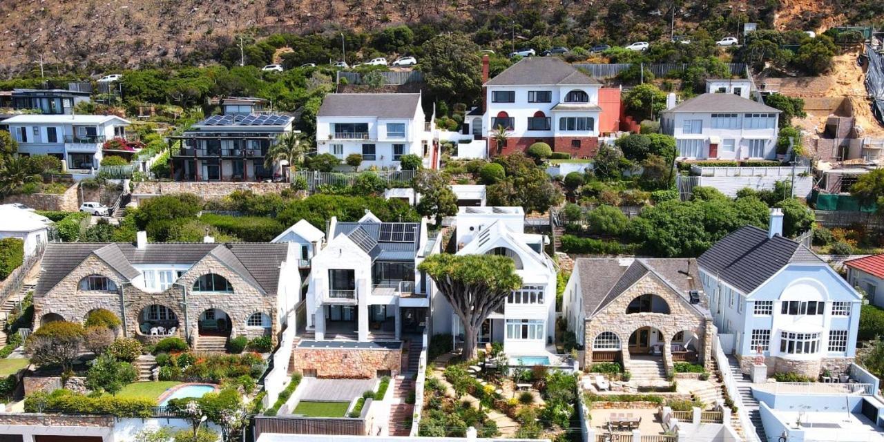 The Dragon Tree Guesthouse Kalk Bay Exteriör bild